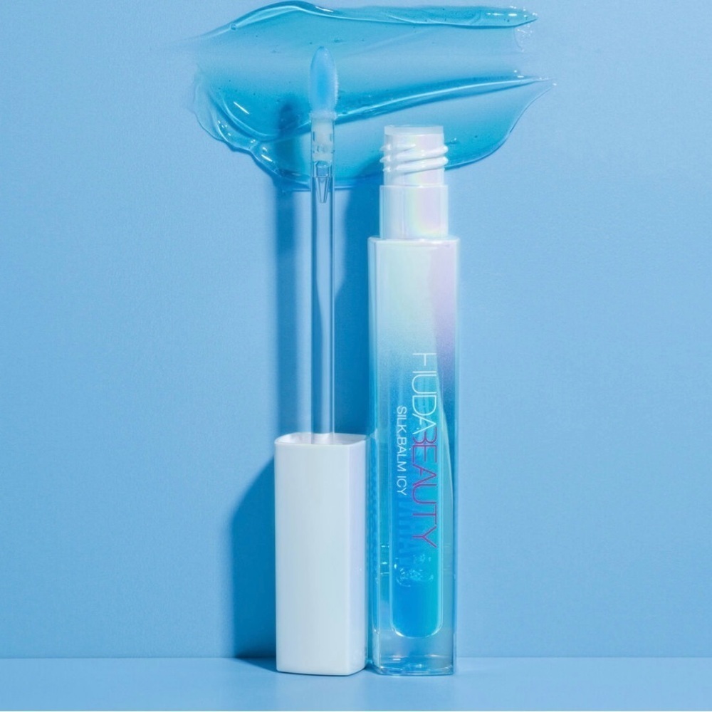 HUDA BEAUTY Silk Balm Icy Cryo-Plumping Lip Balm